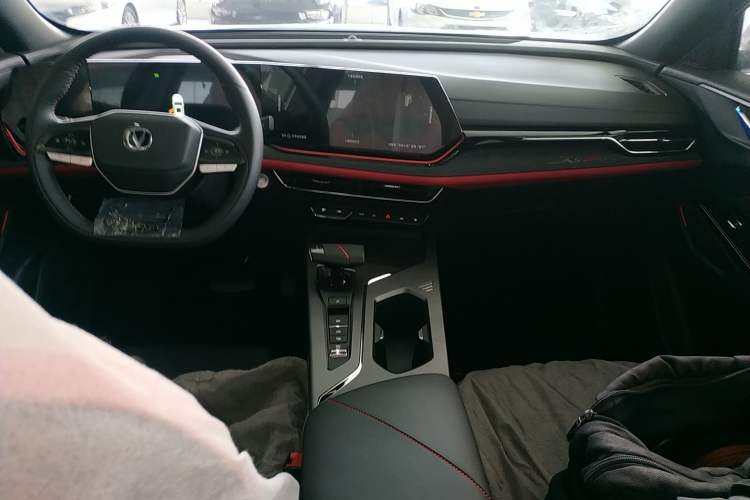 Used CHANGAN X5 PLUS 2024 1.5T DCT ZhiZun Version Audio And AC Panel