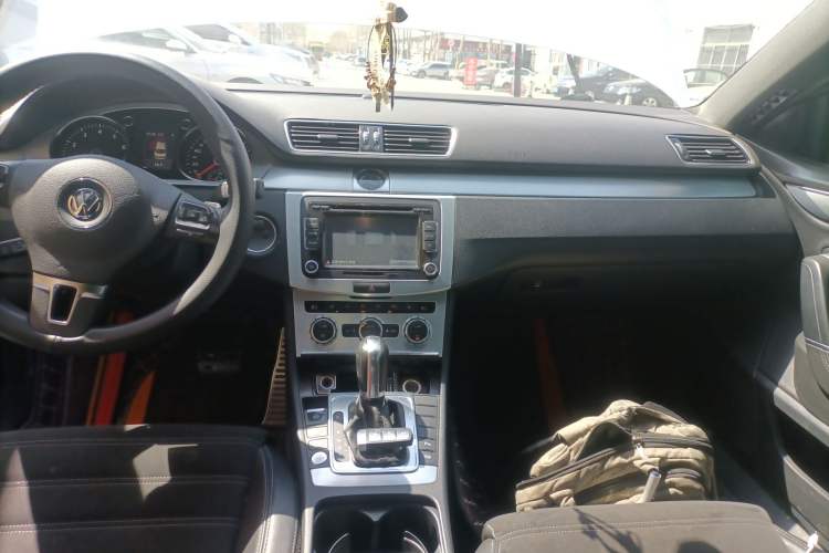 Used Volkswagen FAW-Volkswagen CC 2016 1.8TSI Luxury Model Audio And AC Panel