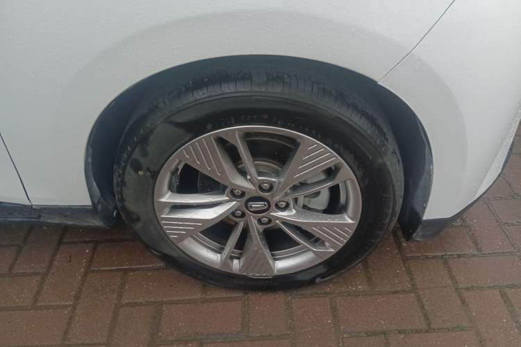 Used Bestune NAT 2023 PRO Comfortable Travel Battery-Swap Version 401km Right Front Wheel Hub