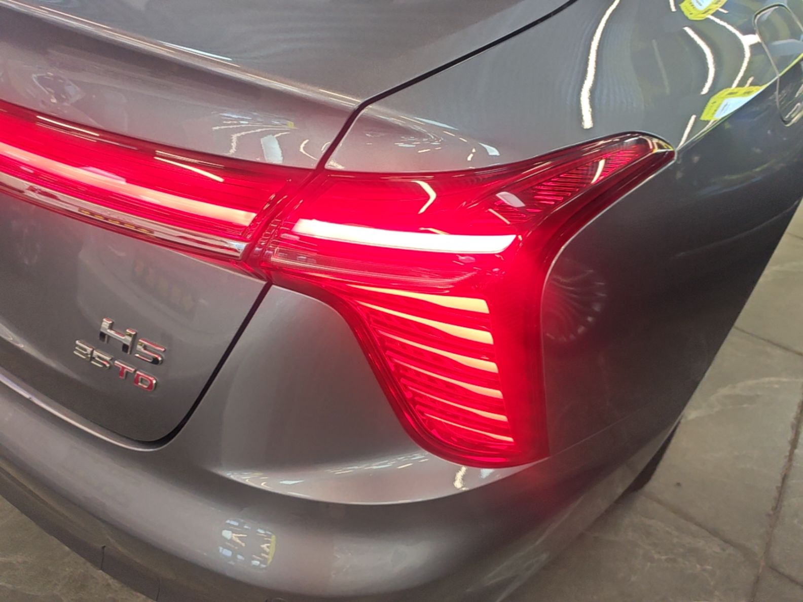 Hongqi H5 2023 1.5T DCT Smart Connect Flagship Edition - Chinese Trim Yun — снимка 9