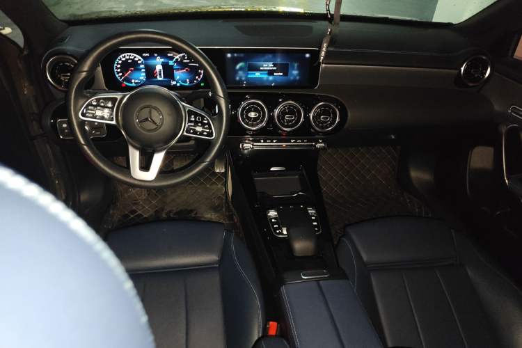 Used Mercedes-Benz A-Class 2019 A 200 L Sport Sedan Center Console