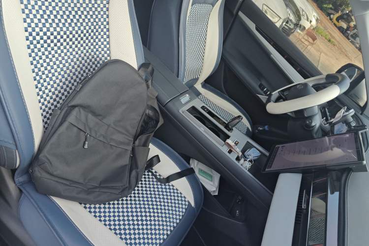 Used Geely Auto FX11 2024 1.5TD DCT Prestige Edition