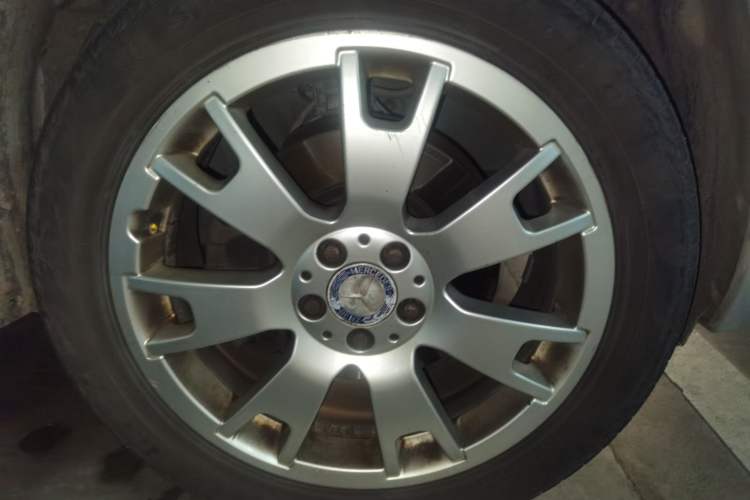 Used Mercedes-Benz GLK-Class 2011 GLK 300 4MATIC Fashion Model Right Front Wheel Hub