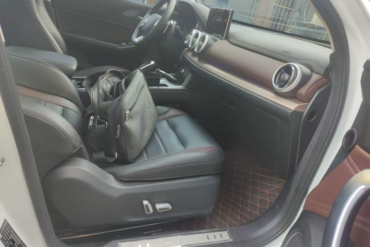 Used Wey VV5 2021 1.5T Two-Wheel Drive Smart Pioneer
