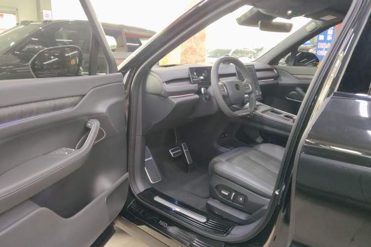 Used Nio ES8 2023 75 kWh Driver Seat