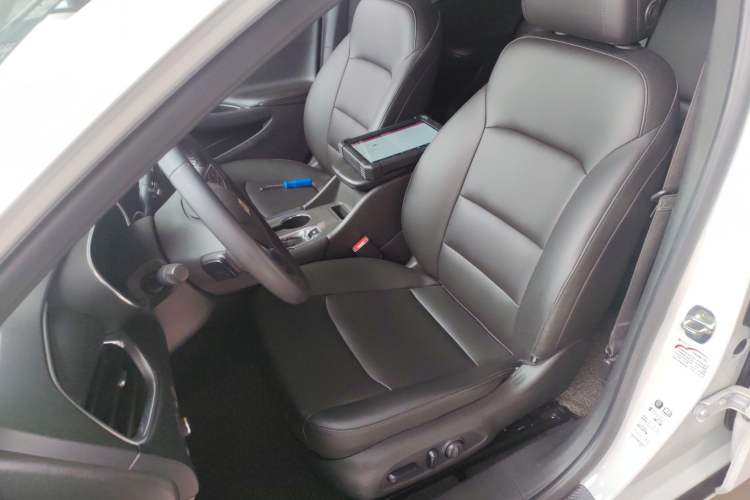 Used Chevrolet Malibu XL 2021 535T Automatic Sport Edition Left Front Seat