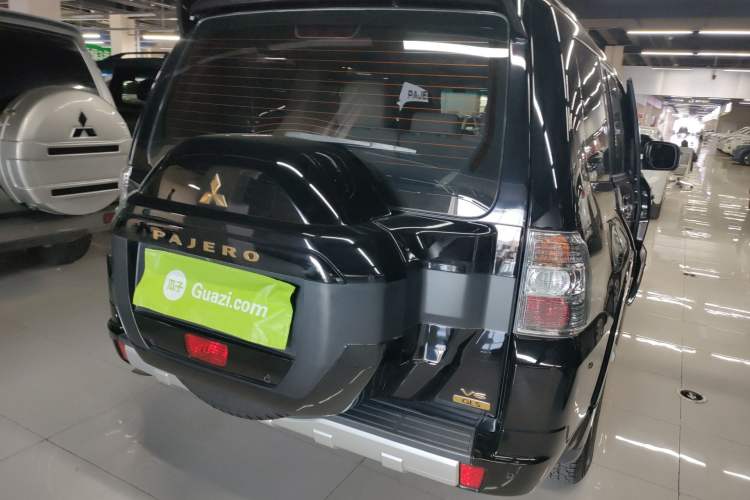 Used Mitsubishi Pajero 2018 3.0L Automatic Luxury Edition