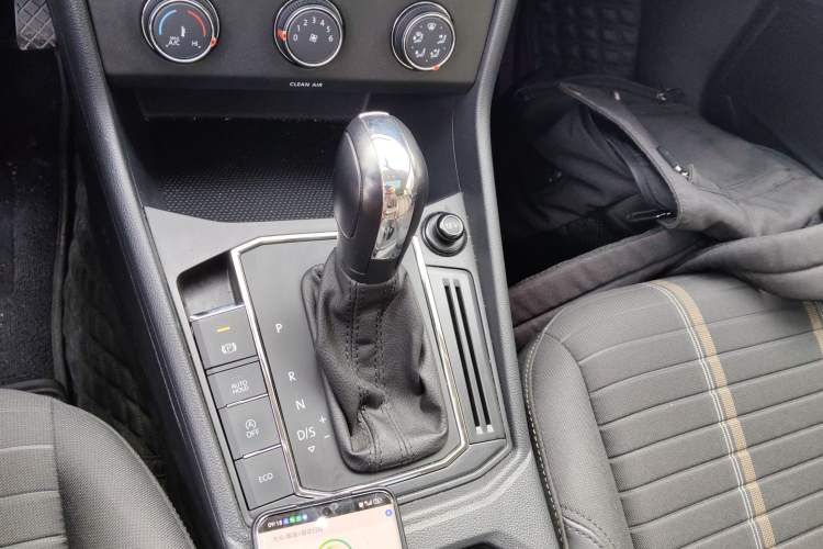 Used Volkswagen Lavida 2022 280TSI DSG Comfort Edition Gear Lever