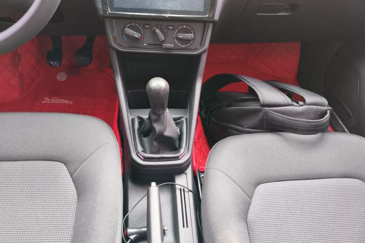 Used Volkswagen Jetta 2017 1.4L Manual Fashion Edition