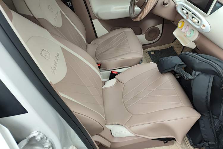 Used Wuling Hongguang MINIEV 2025 Four-Door Version Zhenxiang+ Edition Right Front Seat