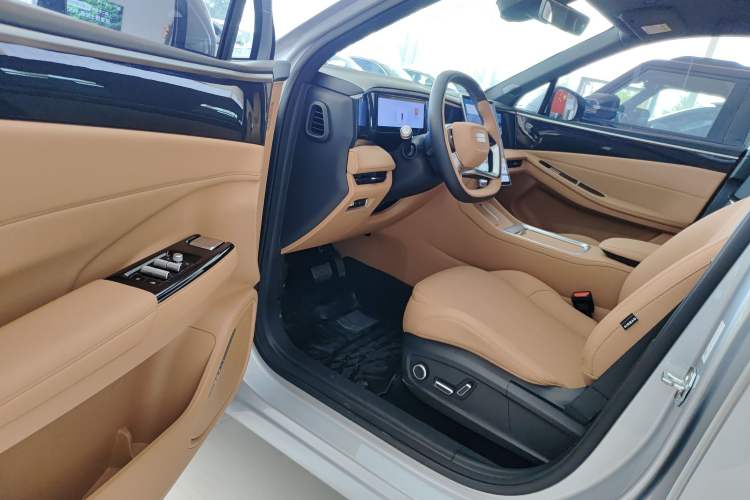 Used Geely Galaxy L7 2025 EM-i 115km Exploration+ Edition Driver Seat