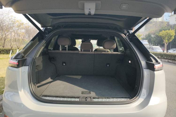 Used Nio ES7 2022 100 kWh Trunk