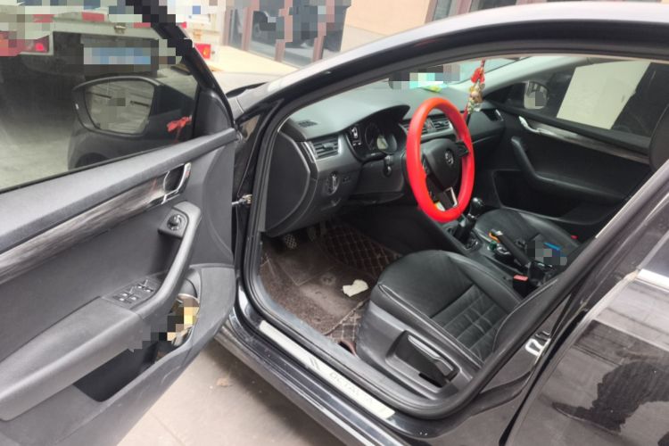 Used Skoda Octavia 2017 1.6L Manual Smart Drive Edition Driver Seat