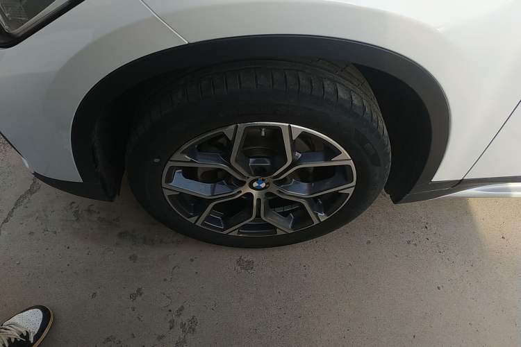 Used BMW X1 2022 sDrive20Li Fashion Model Left Front Wheel Hub