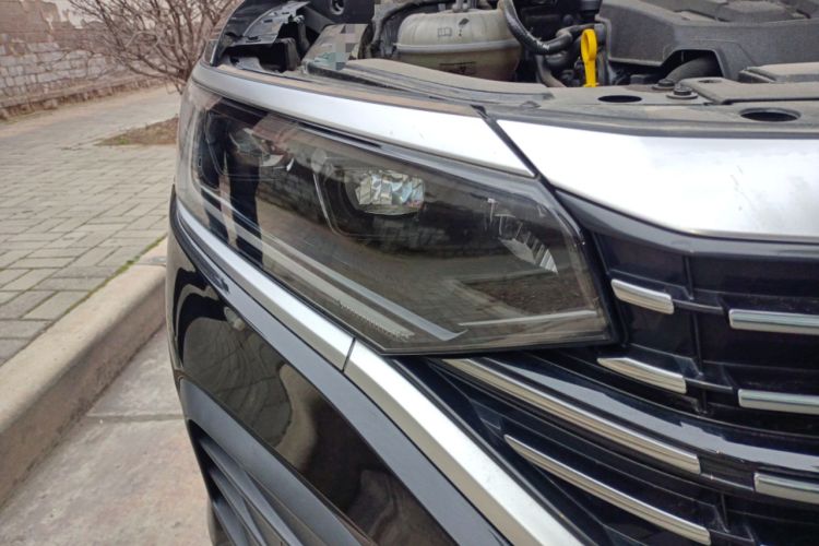 Used Volkswagen Passat 2024 330TSI Elite Edition Right Front Headlight