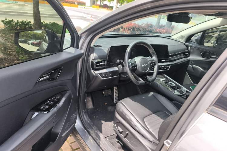 Used Kia Sportage (Chinese Domestic Model) 2023 2.0T Two-Wheel-Drive Prestige Edition
