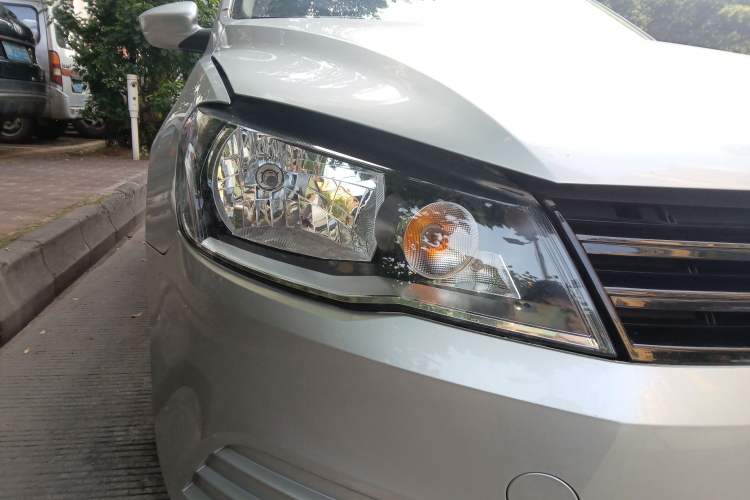 Used Volkswagen Jetta 2015 1.6L Automatic Fashion Model
