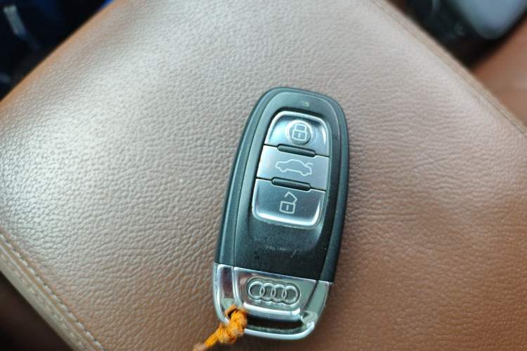 Used Audi A6L 2012 30 FSI Comfort Model
