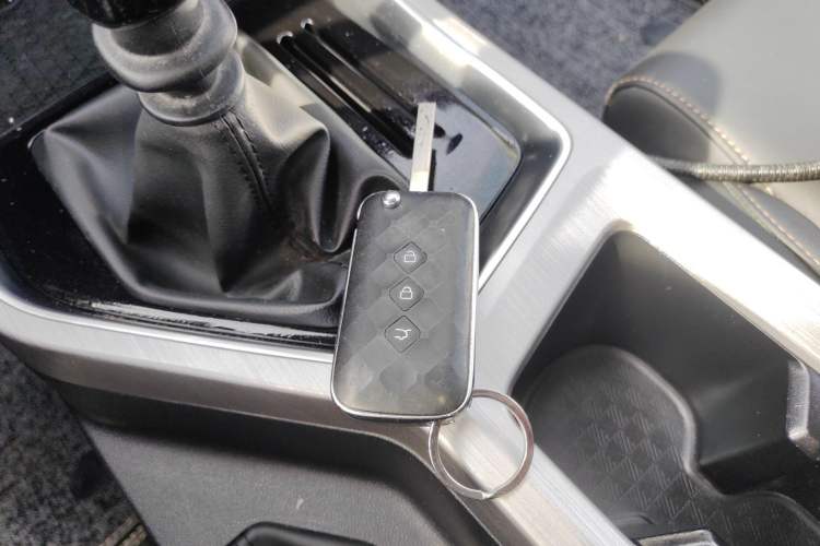 Used Wuling Jiachen 2022 1.5T Manual Comfort & Dynamic Version
