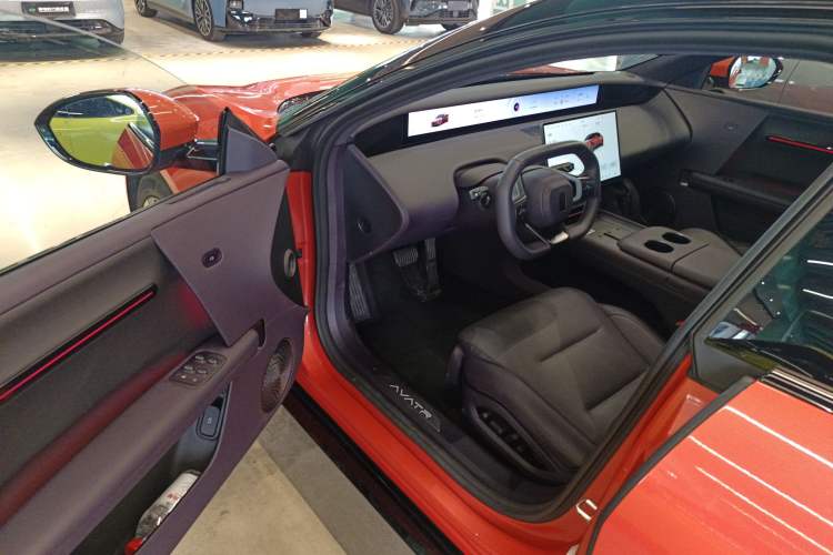 Used Avatr 06 2025 Max Extended-Range Edition