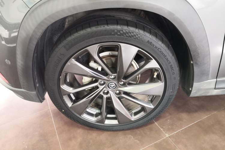 Used CHANGAN UNI-T 2020 1.5T Flagship Version Left Front Wheel Hub