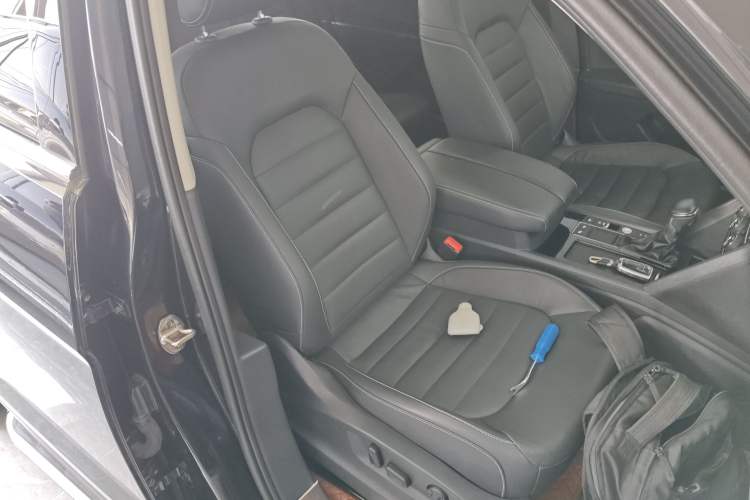 Used Volkswagen Teramont 2020 330TSI Two-Wheel-Drive Luxury Edition China VI Standard Right Front Seat