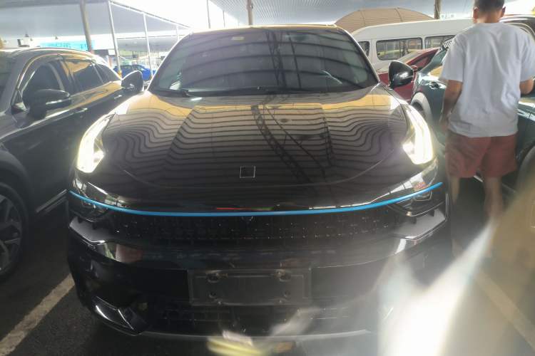 Used Lynk & Co 05 2020 2.0TD Two-Wheel Drive Shine Halo