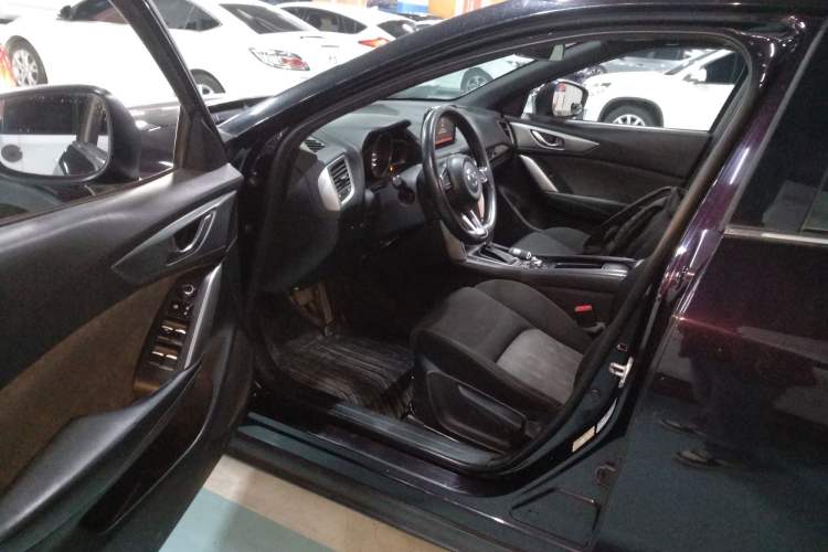 Used Mazda CX-4 2018 2.0L Automatic Two-Wheel Drive Blue Sky Dynamic Version China V Standard