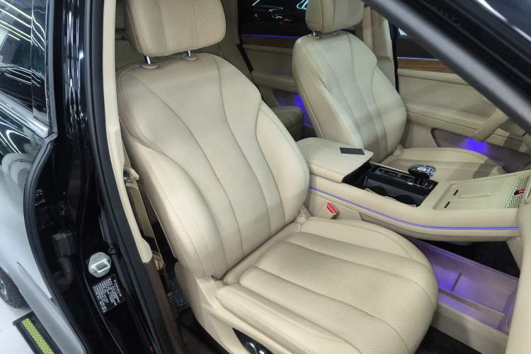 Used Hima AITO M7 2024 1.5T Intelligent Driving 4WD Max Edition 5 Seats Right Front Seat