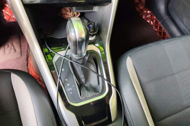 Used Volkswagen T-ROC 2018 230TSI DSG Two-Wheel Drive Advanced Version China V Standard