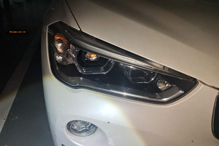 Used BMW X1 2018 sDrive18Li Luxury Model Right Front Headlight