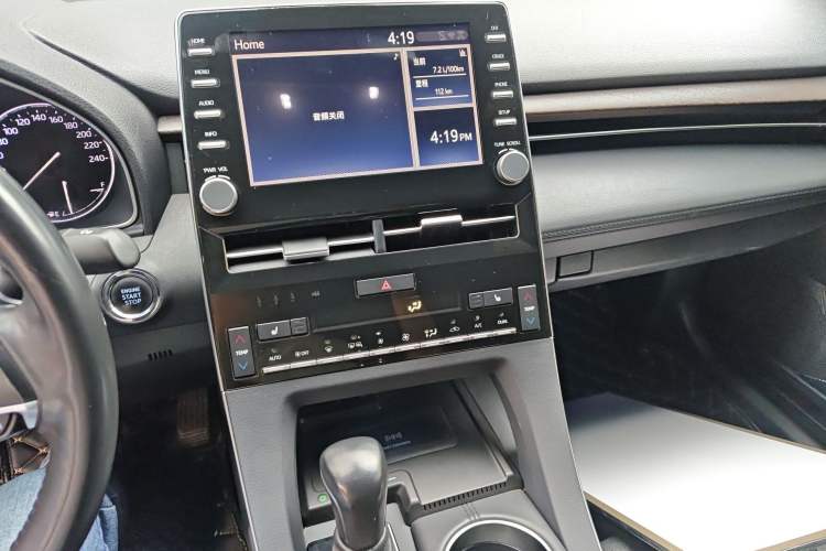 Used Toyota Avalon 2019 2.5L Touring Premium Version China VI Standard Audio And AC Panel