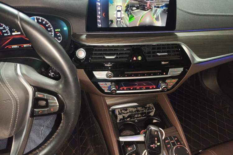 Used BMW 5 Series New Energy 2019 530Le Luxury Package Audio And AC Panel