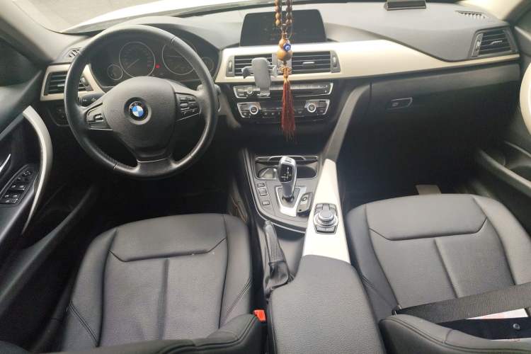 Used BMW 3 Series 2016 320Li Fashion Model

