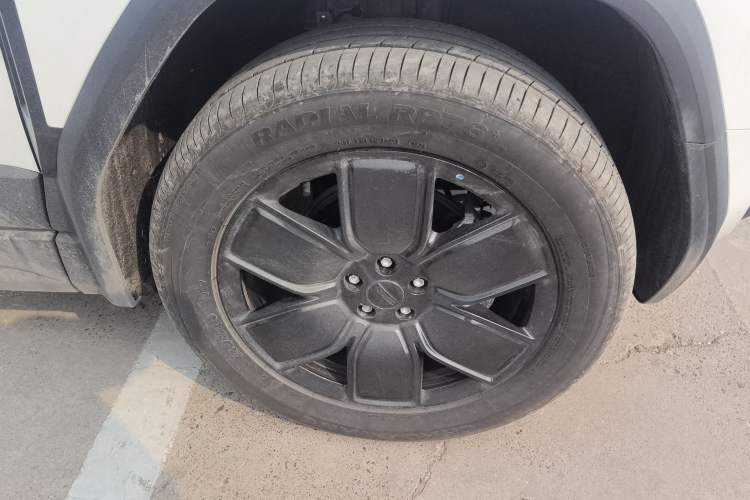 Used iCAR 03T 2024 520km Two-Wheel Drive Long-Range Version Right Front Wheel Hub