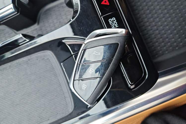 Used SAIC MAXUS G50 PHEV 2025 Leading Edition
