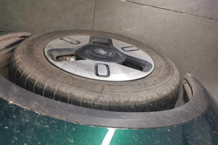 Used Baojun KiWi EV 2022 Artist Lite Edition Lithium Iron Phosphate Left Front Wheel Hub