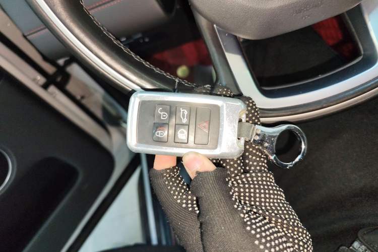 Used Land Rover Discovery Sport 2020 249 PS R-Dynamic Performance Tech Edition 5 Seats
