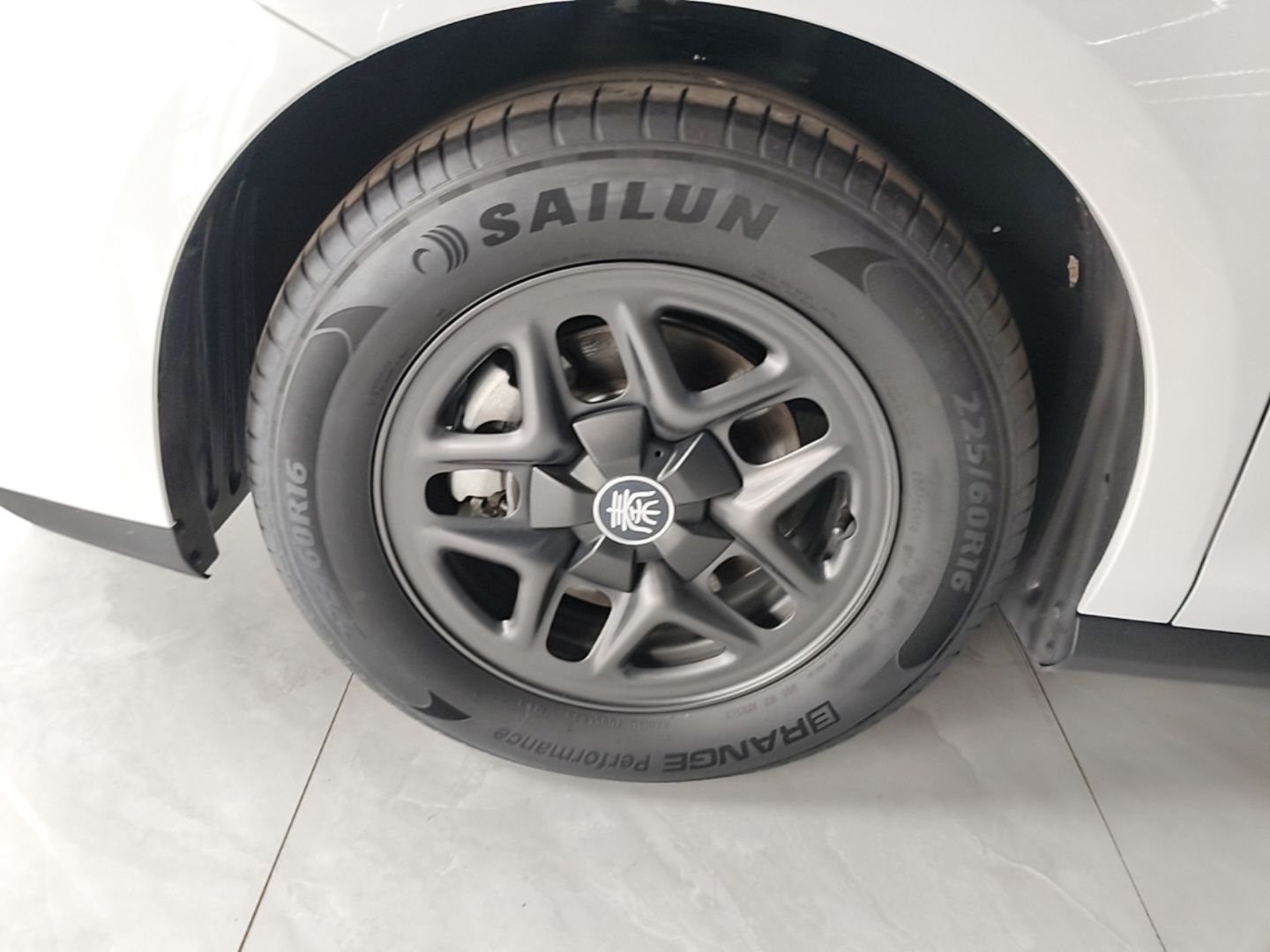 BYD Qin PLUS 2025 DM-i Smart Drive 55KM Leading Model — снимка 10