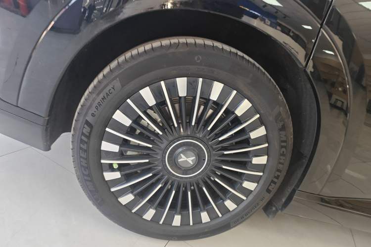 Used XPeng X9 2025 740 Ultra-Long Range Max