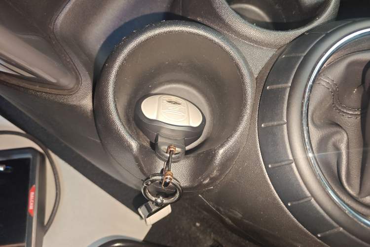 Used MINI MINI 2016 1.5T COOPER Five-Door Edition