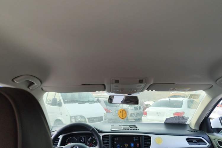 Used Volkswagen T-ROC 2019 230TSI DSG Two-Wheel Drive Fashion Edition China VI Standard Headliner