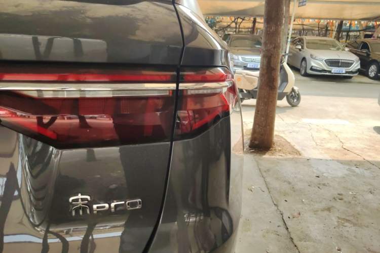 Used BYD Song Pro New Energy 2019 DM 1.5T Four-Wheel Drive Performance Edition Deluxe Model Right Rear Taillight