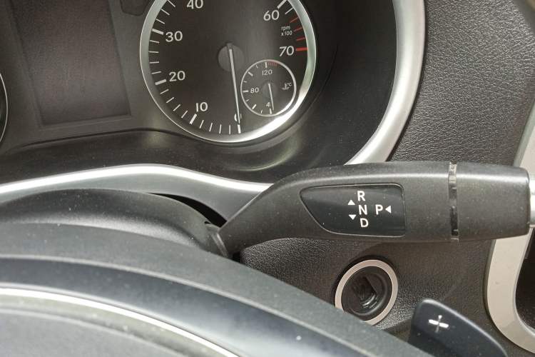 Used Mercedes-Benz Vito 2016 2.0T Elite Edition Gear Lever