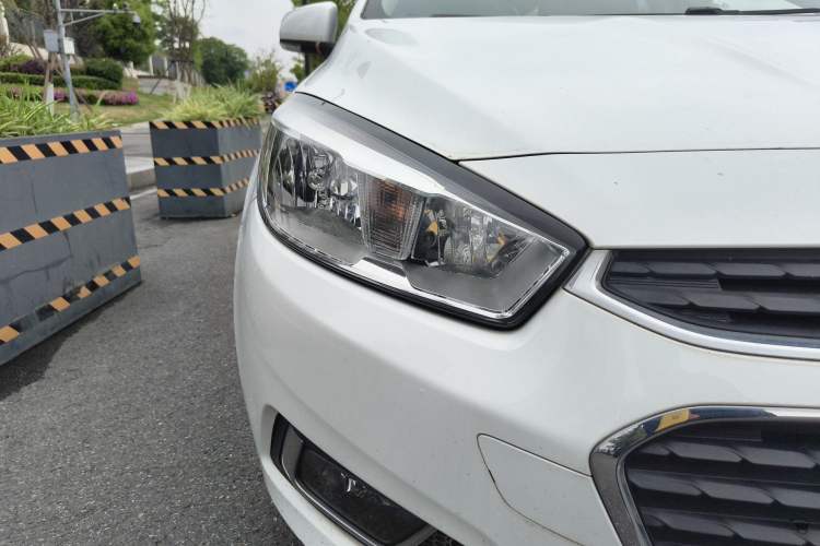 Used Chevrolet Cruze 2015 1.4T DCG Luxury Edition Right Front Headlight