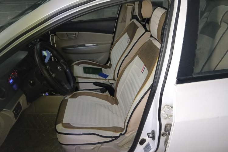 Used CHANGAN Alsvin V5 2012 1.5L Manual Dream Edition
