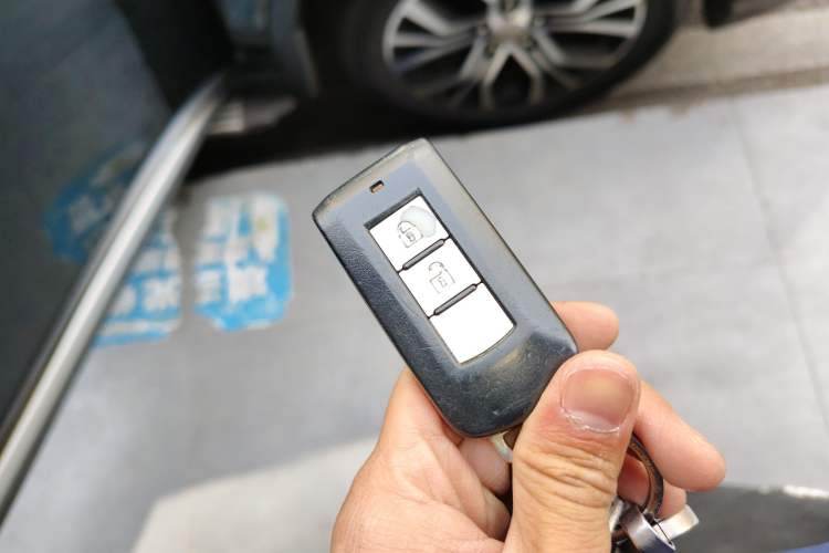 Used Mitsubishi Outlander 2018 2.0L Two-Wheel Drive Glory Edition 5 Seats
