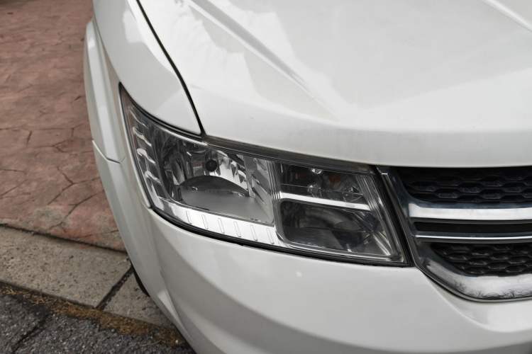 Used Dodge Journey 2013 2.4L Two-Wheel Drive Luxury Version
