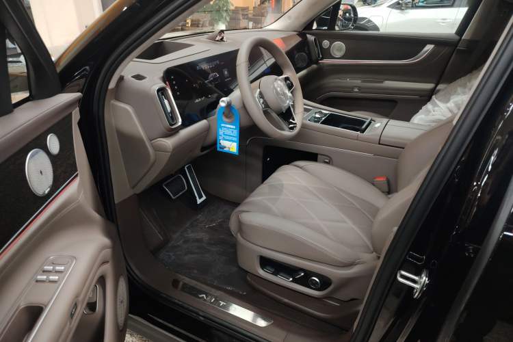 Used Hima AITO M9 2025 Extended-Range Ultra Version 52 kWh 6-Seater