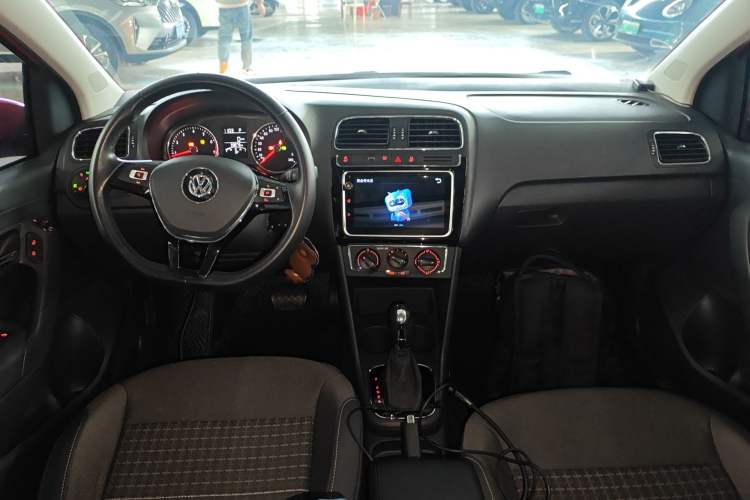 Used Volkswagen Polo 2018 1.5L Automatic Enjoyment Model Center Console